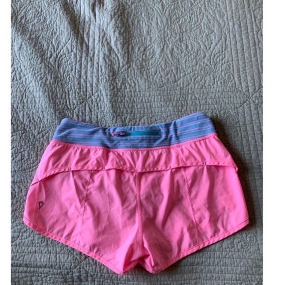 Ivivva Shorts - Picture 2 of 3